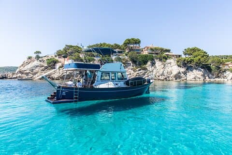 Lyxig privat traditionell mallorcansk Llaut med besättning