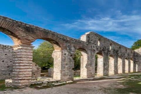 Conheça a antiga cidade de Butrint