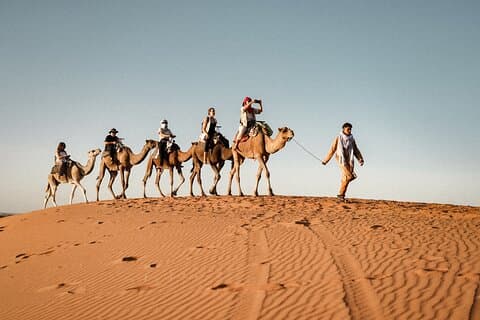 Excursão de 4 dias Merzouga Private Desert Tour de Marrakech - Luxury Camp