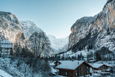 Cascades à chocolater à Interlaken Lauterbrunnen et Wengen