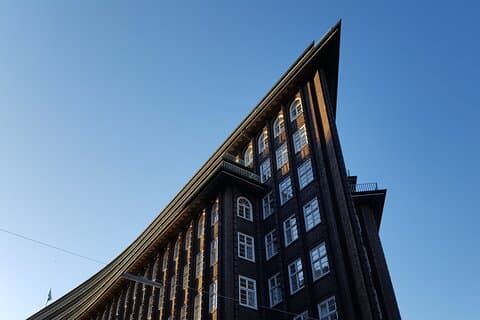 Tippmamsells and Paternoster the Kontorhausviertel