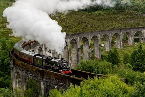 Edinburgh:Isle of Skye Jacobite Steam Train and Whisky Tour 4 Day