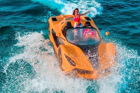 Passeio de JetCar em Zanzibar com vídeo de drone e traslado incluído.