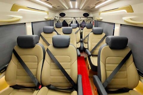 Transfert et voyage Delhi / New Delhi et au-delà dans un véhicule assuré