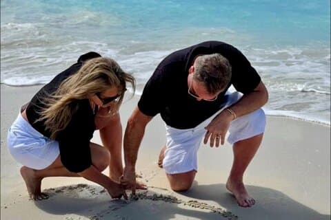 Island Beach Sip & Hop - Private/Shared Tour in Turks and Caicos