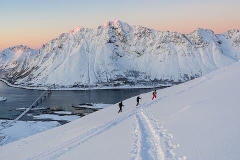 Lofoten Islands: Guided Snowshoeing Tour - Uphill version