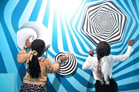 Guided Tour to Museum of Illusions and Nairobi National Museum