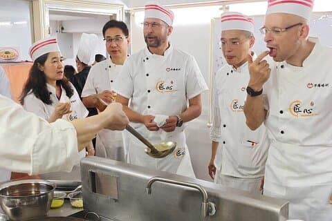 Half Day Cantonese Cooking Class for Chinese Culinary Experience