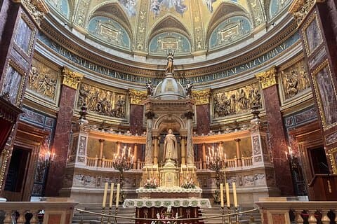 Entrada a la Basílica de San Esteban y visita guiada