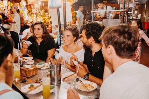 Saigon : Mad - Øl - Live musik tur med scooter