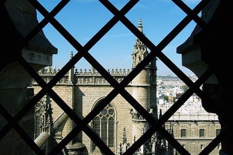Tur till katedralen och Giralda i Sevilla inkluderar biljetter