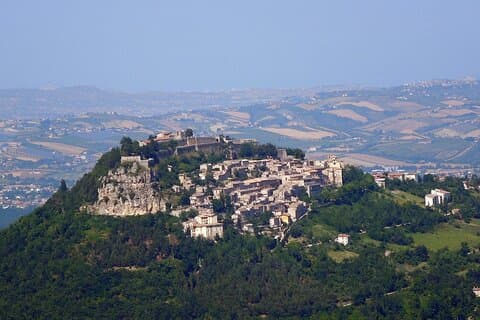 Intimate Walking Tour of Nereto Taste and Explore Le Marche
