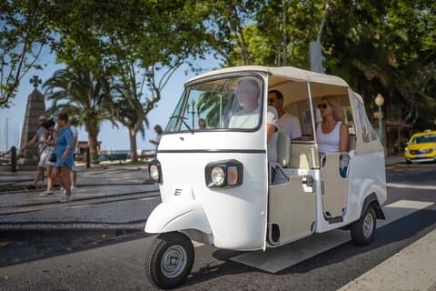 1 time privat Tuk-Tuk ridetur på Madeira