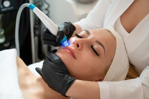 Professionelle Gesichtsreinigung im Kosmetikstudio Wien