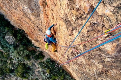 Mellanlandning i paradiset, mellanlandning i Sant Llorenç de Montgai