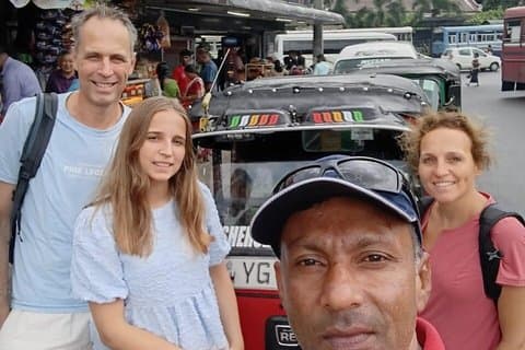 Original Tuk Tuk tour with Local guide in Kandy