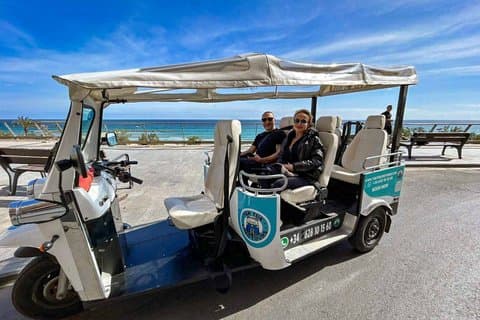 Tuk Tuk attraverso la città Alicante Tour