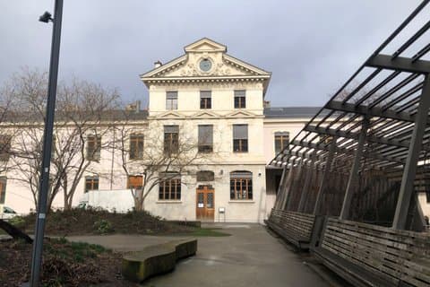 ジュネーブ・ジョンクション民族誌博物館と旧市街バイE-バイク