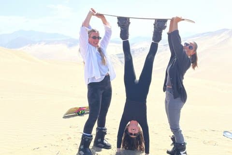 SANDBRETTOPPLEVELSE i Huacachina