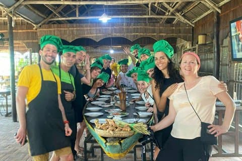 Cours de cuisine privée et visite du marché dans le village de Tra Que