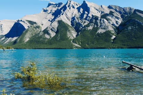 7 ikonische Stopps im Banff-Nationalpark mit Lake Minnewanka