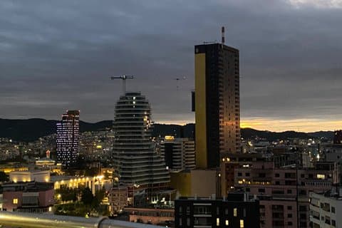 Tirana Soirée et visite nocturne à pied Histoire et architecture