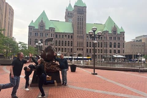 Restauranter i nærheten av Minneapolis Scavenger Hunt Adventure