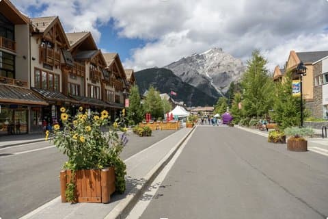 Tour di Banff e Johnston Canyon da Calgary, Canmore, Banff