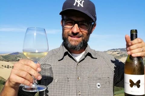 Vingårdar och vinkällare med biodynamisk vinprovning