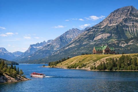 Hoteller i nærheden af Waterton Redrock Canyon and Cameron Falls