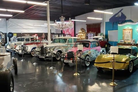 Restauranter i nærheden af Liberace Garage and Hollywood Cars Museum