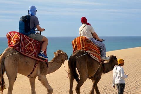 Kamelritt & Canyon Besuch in den Timlalin Dunes mit Hotelabholung