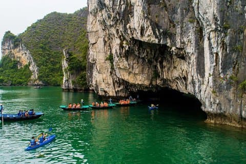 5 - Star Lan Ha Bay Cruise vanuit Tuan Chau Harbor met kajakken