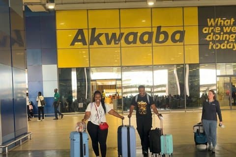 Recogida y devolución en el Aeropuerto Internacional de Accra