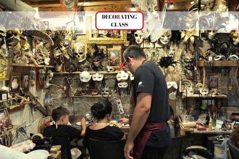 Venetiansk karnevalsmasktillverkningsklass i Venedig, Italien