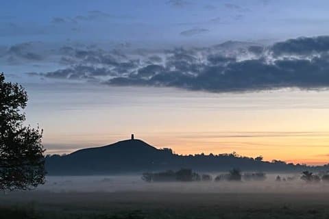 Hoteller i nærheden af Glastonbury Sacred Sites and Dragons Private Day Tour