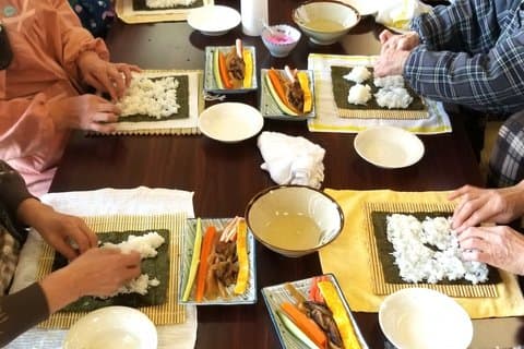 Oplev japansk Hjemmelavet madlavning Make Temaki Sushi