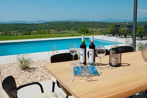 Herzegovina Wine & Heritage Experience – Sunset Winery Journey