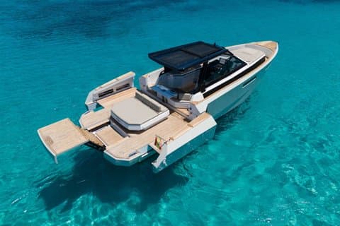 Vivre le rêve à bord de cet incroyable bateau Evo 43