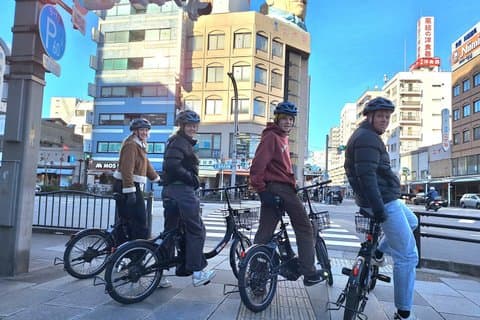 Asakusa Ryogoku e as ruas locais Tokyo E-Bike Tour