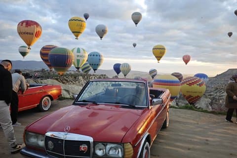 Cappadoce Sunrise Classic Car Tour Private Photo Experience