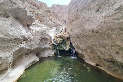 Visite du vieux village de Wadi Al Jahal et du gouffre de Bimmah