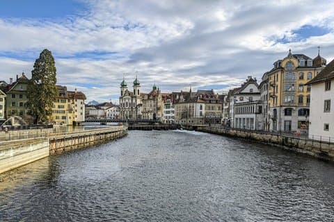 Privat tur fra Zürich til Genève med naturskjønne stopp