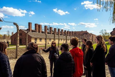 Krakow to Auschwitz Birkenau Guided Tour with Ghetto Visit