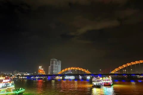 Experience Da Nang Han River Night Boat Trip with Show Weekend