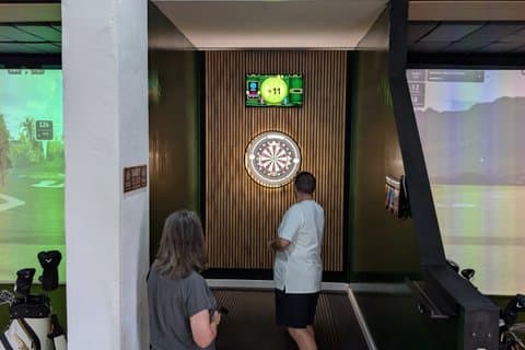 Indoor Digital Darts bij de Golf Cove
