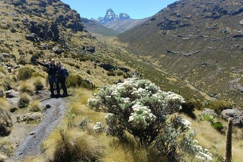 2 dagar över natten Mount Kenya klättring Sirimon Route
