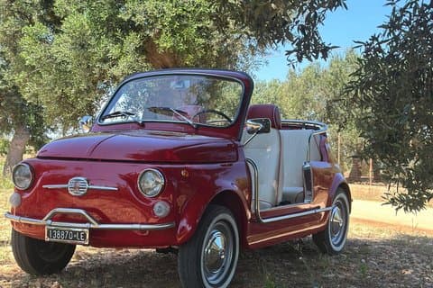 Visitez la côte de Polignano à bord d'une Fiat 500 Spiaggina