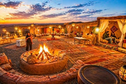 Marrakech: Agafay Desert Sunset Dinner med Show & Stargazing