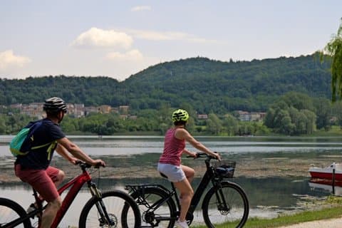 Valdobbiadene Prosecco Hills E Bike and Picnic with Local Host